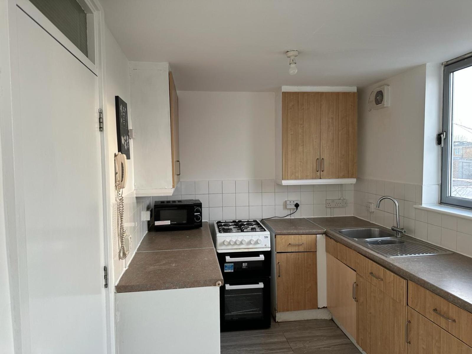 Newbury Apartment London Exterior photo